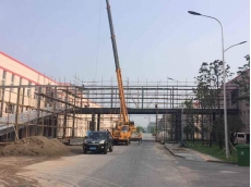 鋼結(jié)構(gòu)室外走廊施工圖片